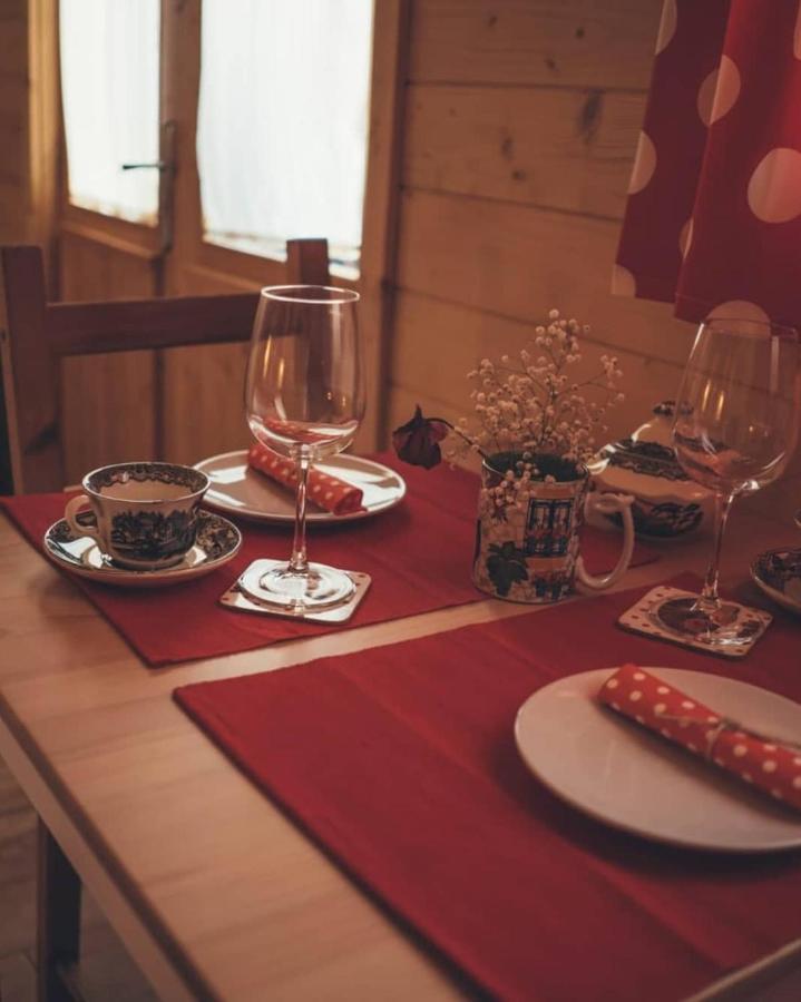 Отель Mahalo Glamping Фуэнхирола Экстерьер фото