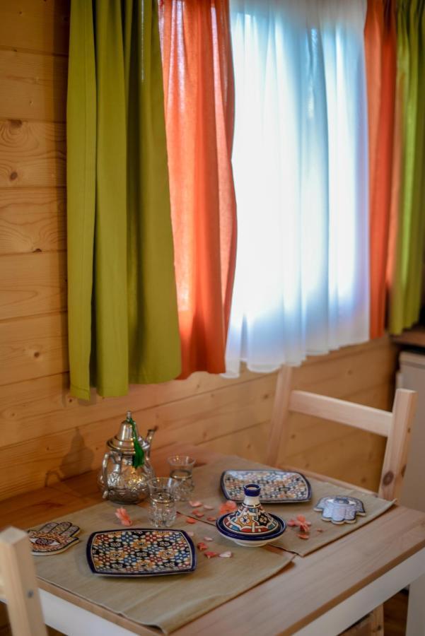 Отель Mahalo Glamping Фуэнхирола Экстерьер фото